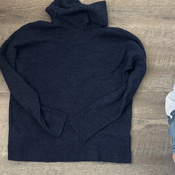 Banana Republic Midnight Blue Knit Sweater - Picture 6 of 8